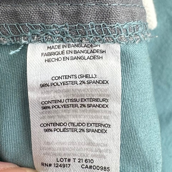 Surf & Swim Co. Stretch Chino Pineapple Print Pull-On Shorts Size L Teal NWT - Picture 9 of 13